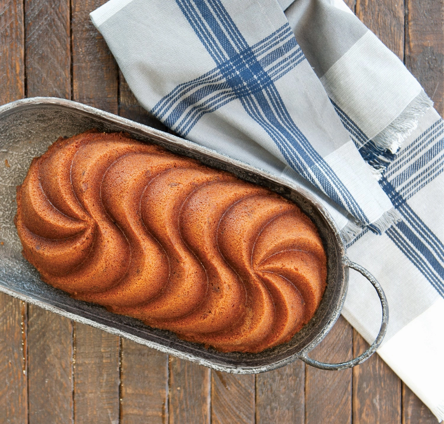 Nordic Ware Cast Aluminum Heritage Loaf Pan