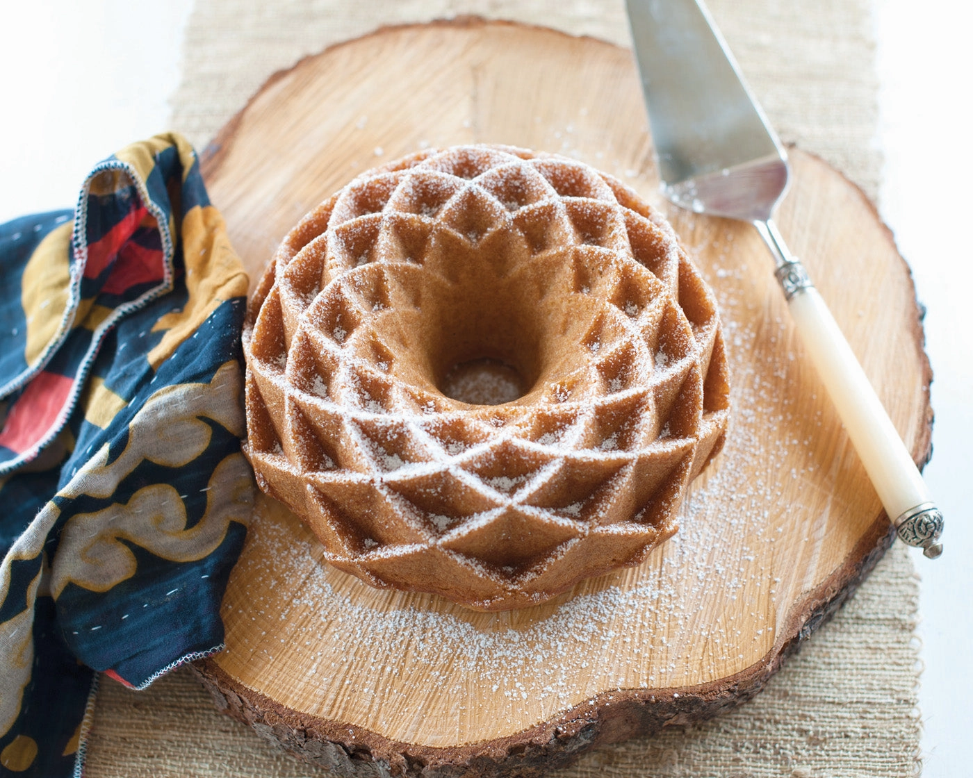 Nordic Ware Cast Aluminum Jubilee Bundt Pan, Gold