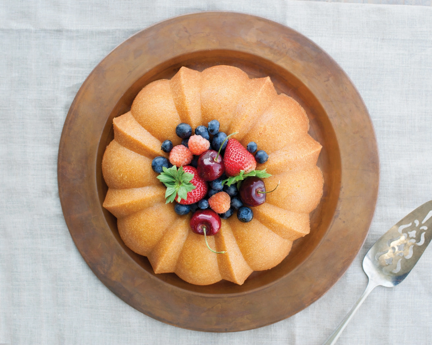 Nordic Ware Cast Aluminum Original Bundt Pan