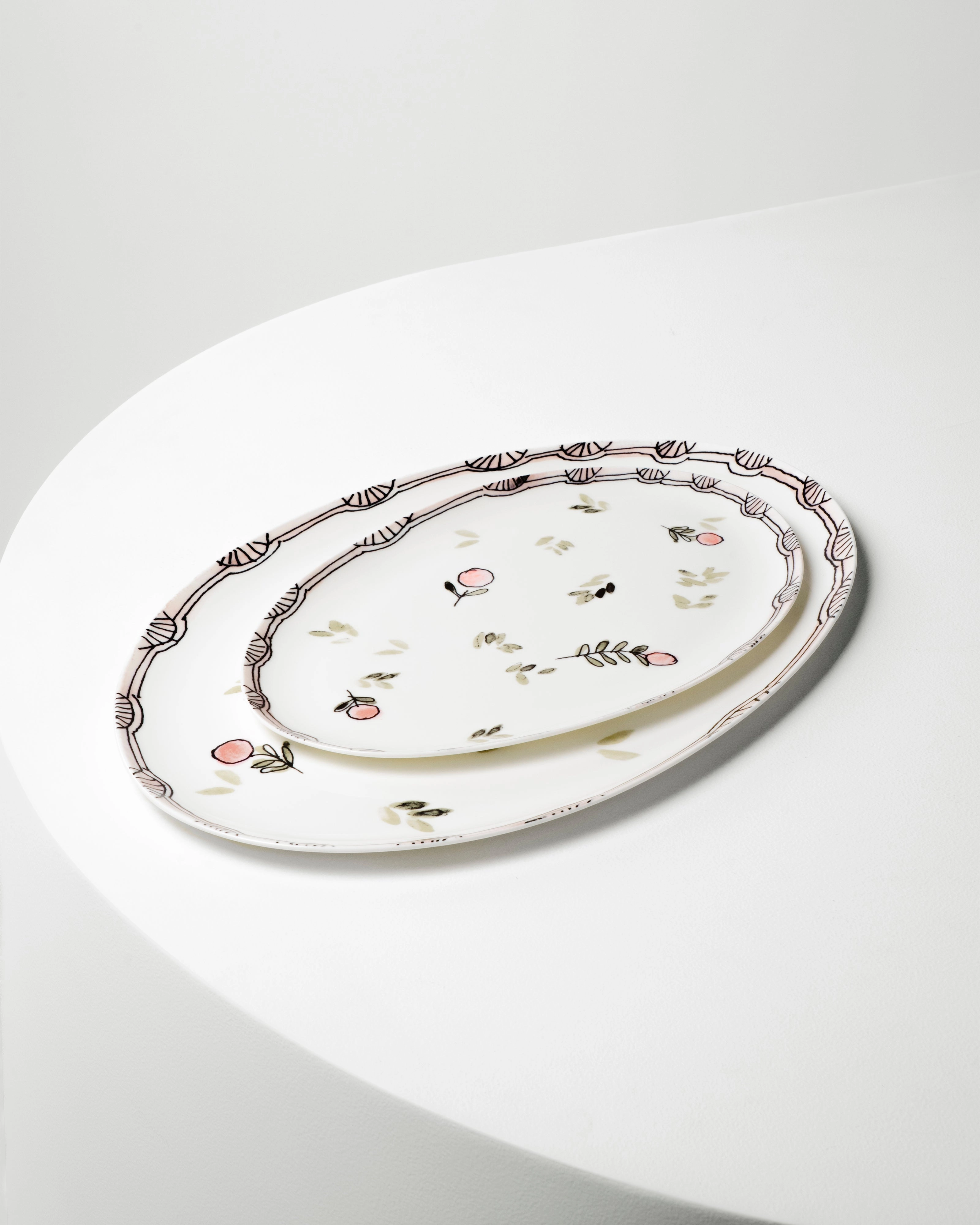 Oval plate 2 S Mirtillo nude Midnight Flowers