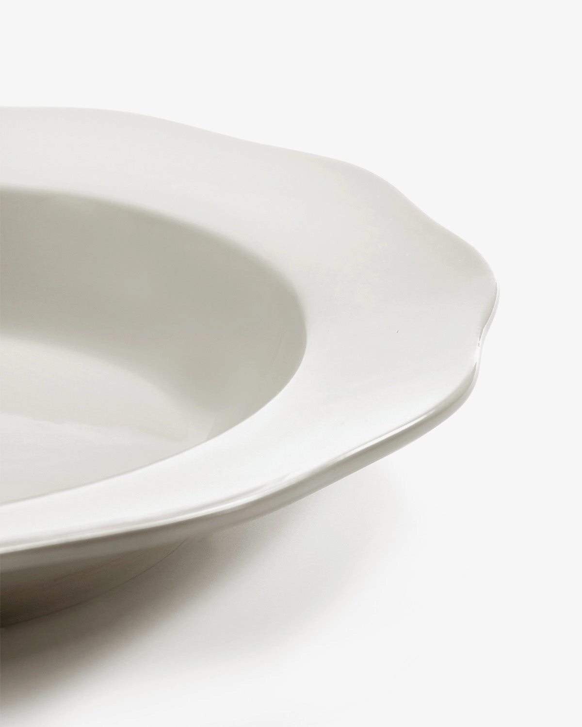 Pasta Plate White Silhouette