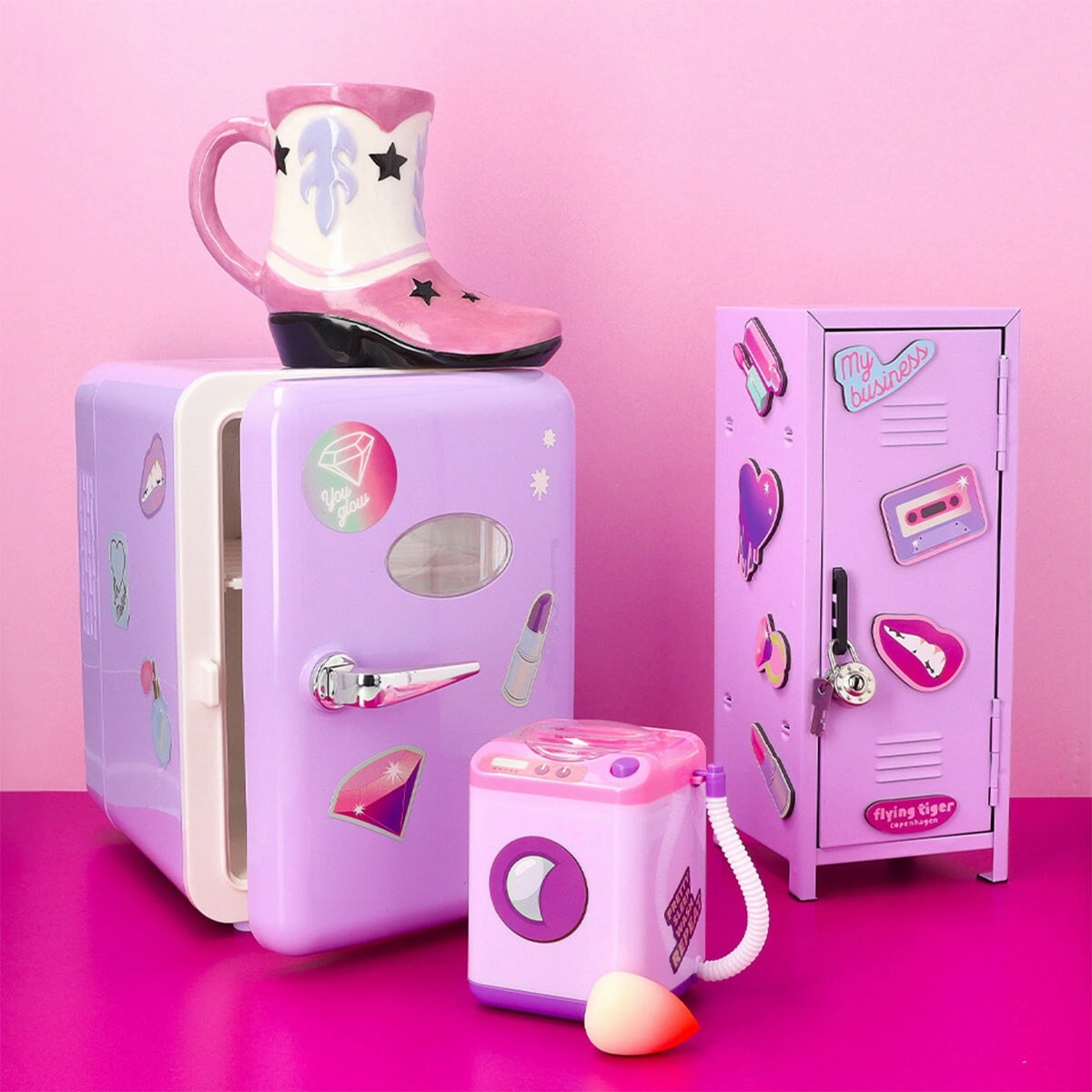 Pink cowboy boot shaped mug