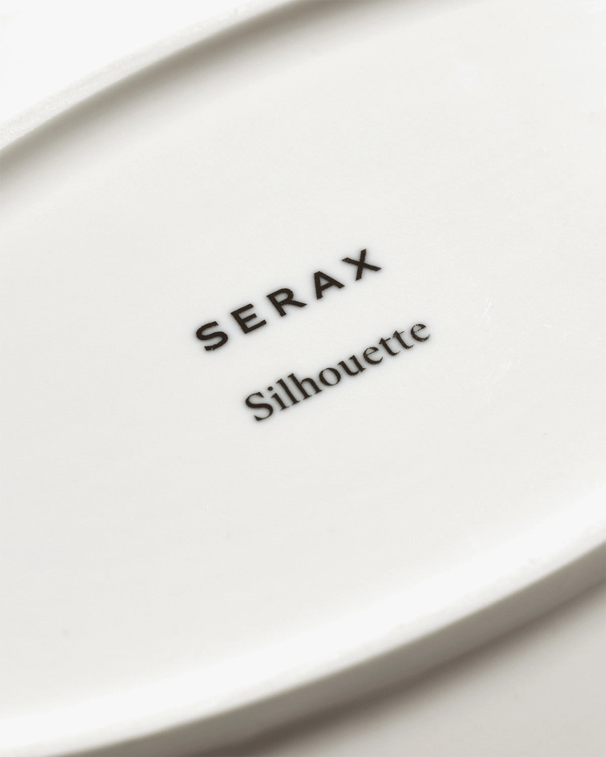 Plate oval M white Silhouette