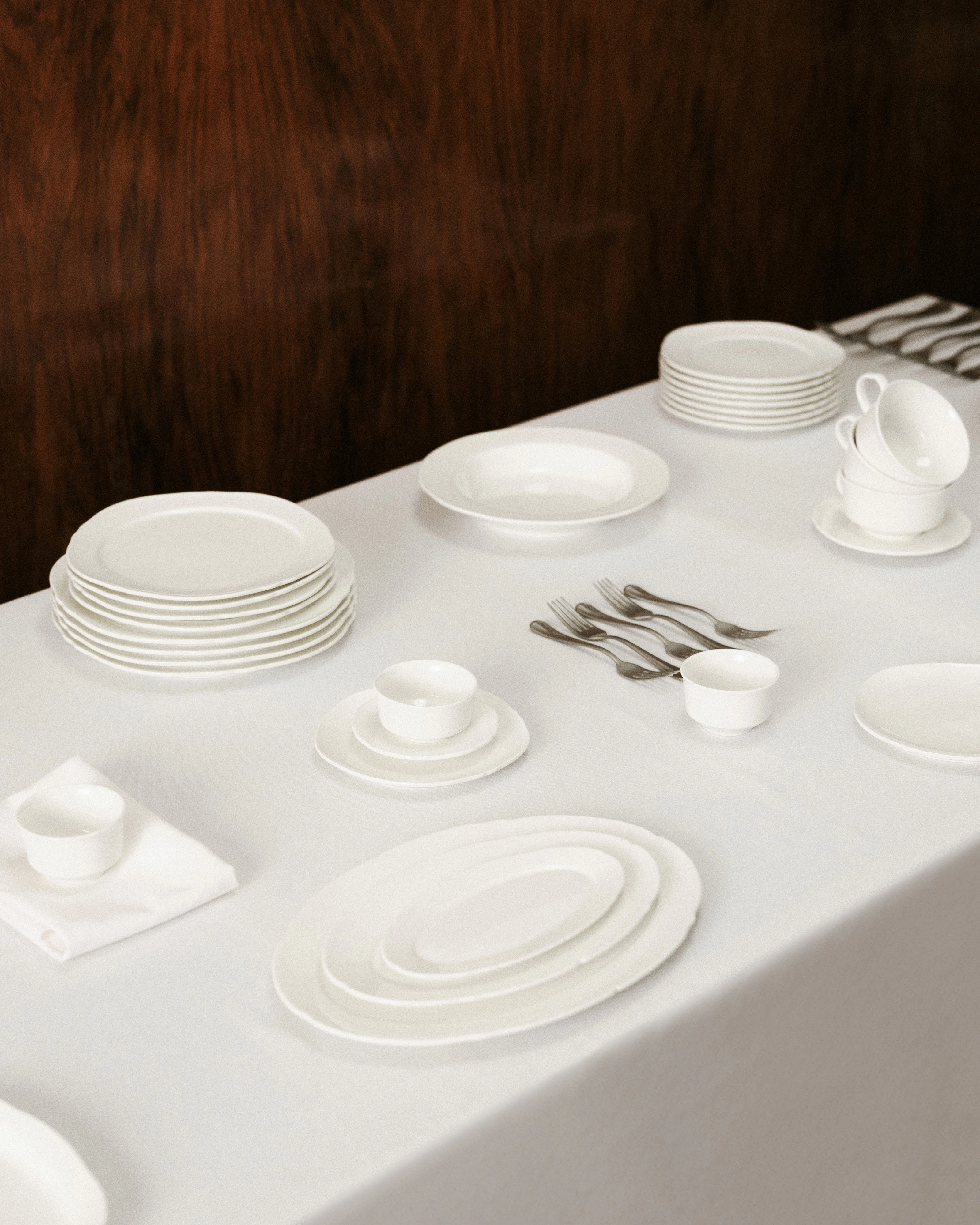 Plate oval S white Silhouette