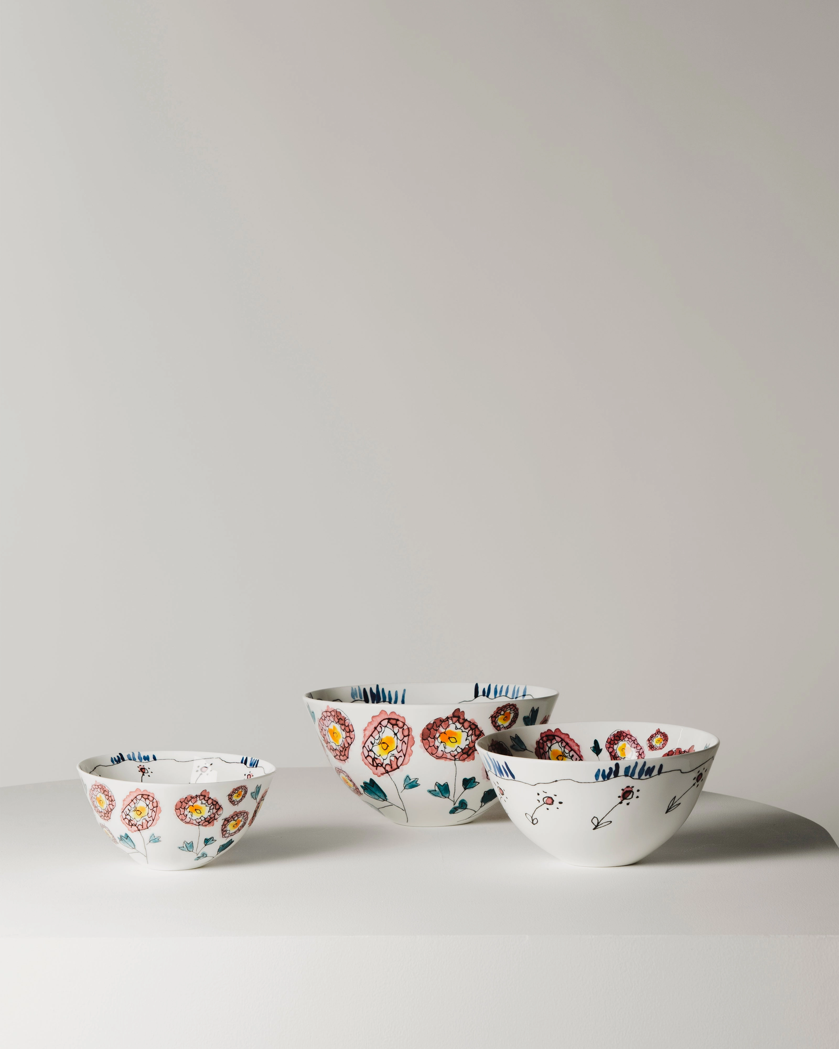 Serving bowl L Anemone milk Midnight Flowers