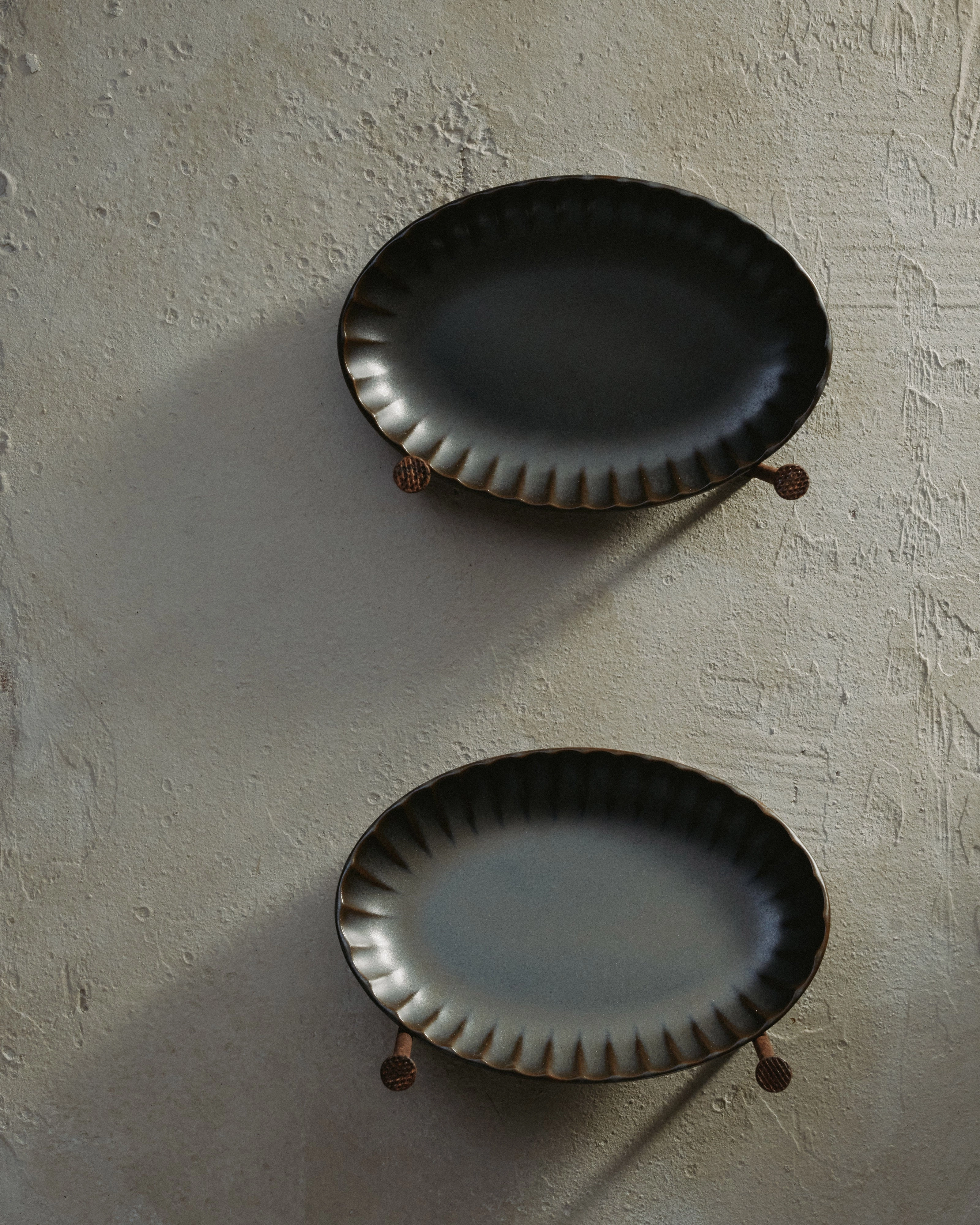 Serving bowl oval L green Inku