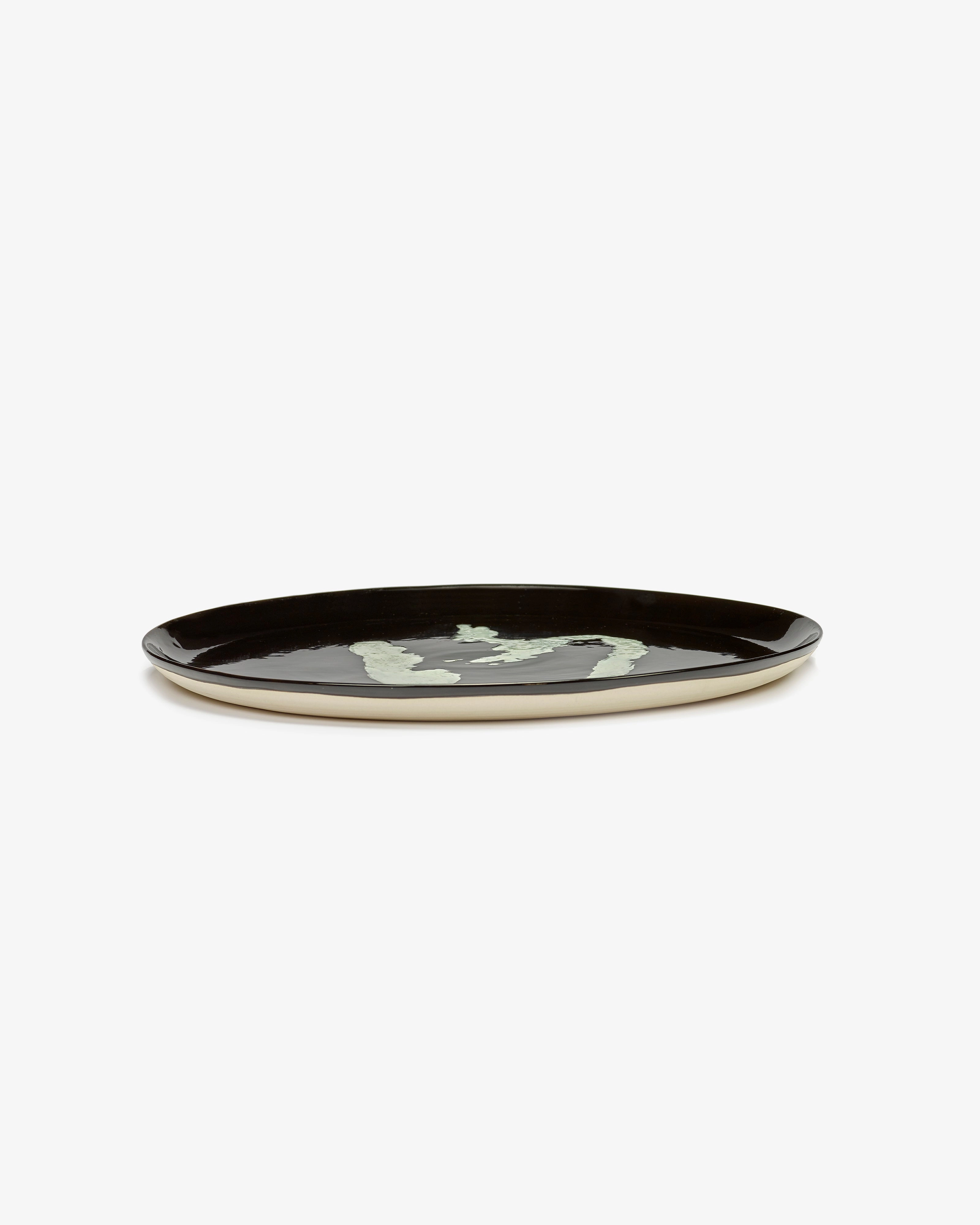 Serving plate black - white pepper Feast