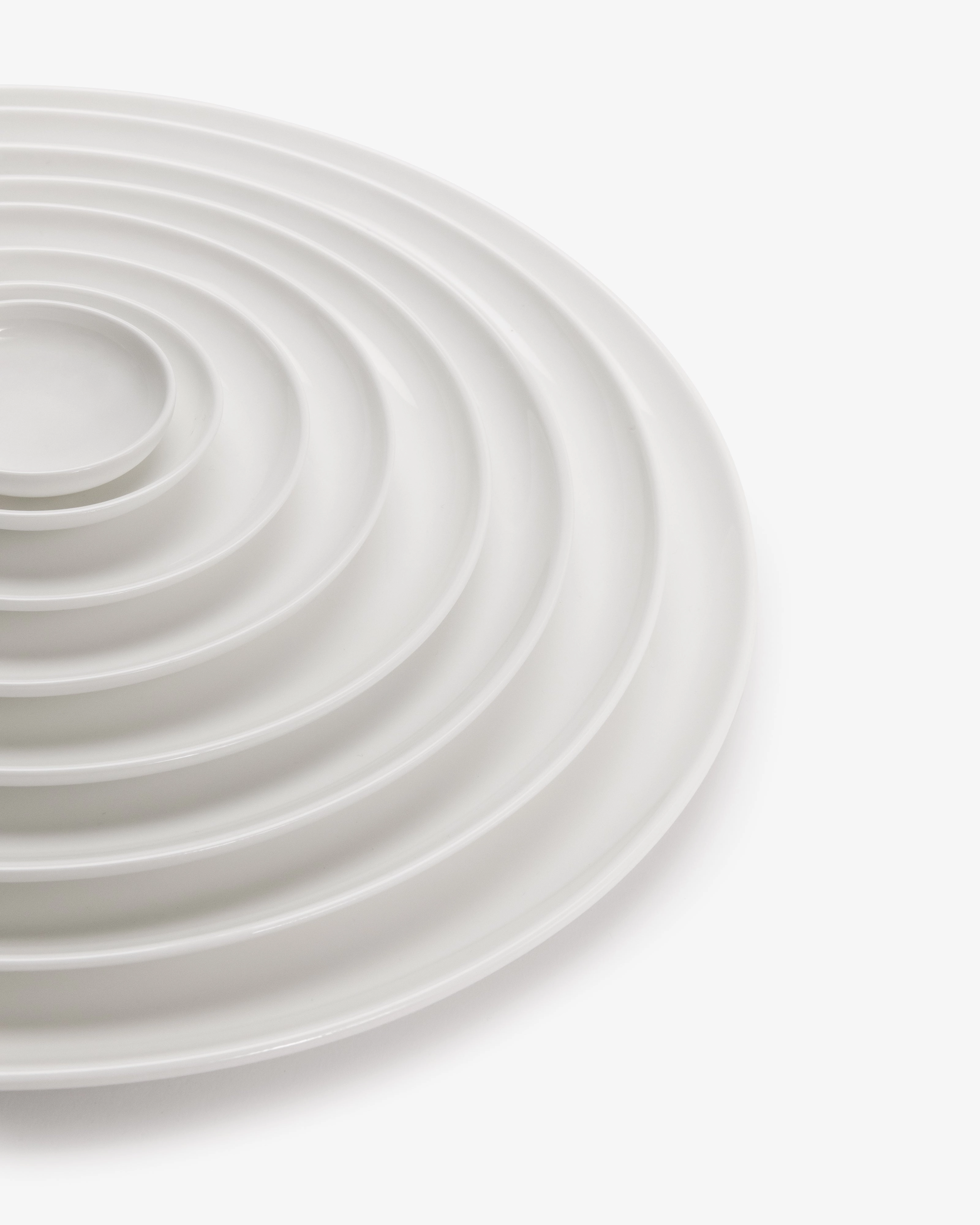 Serving plate low white Base