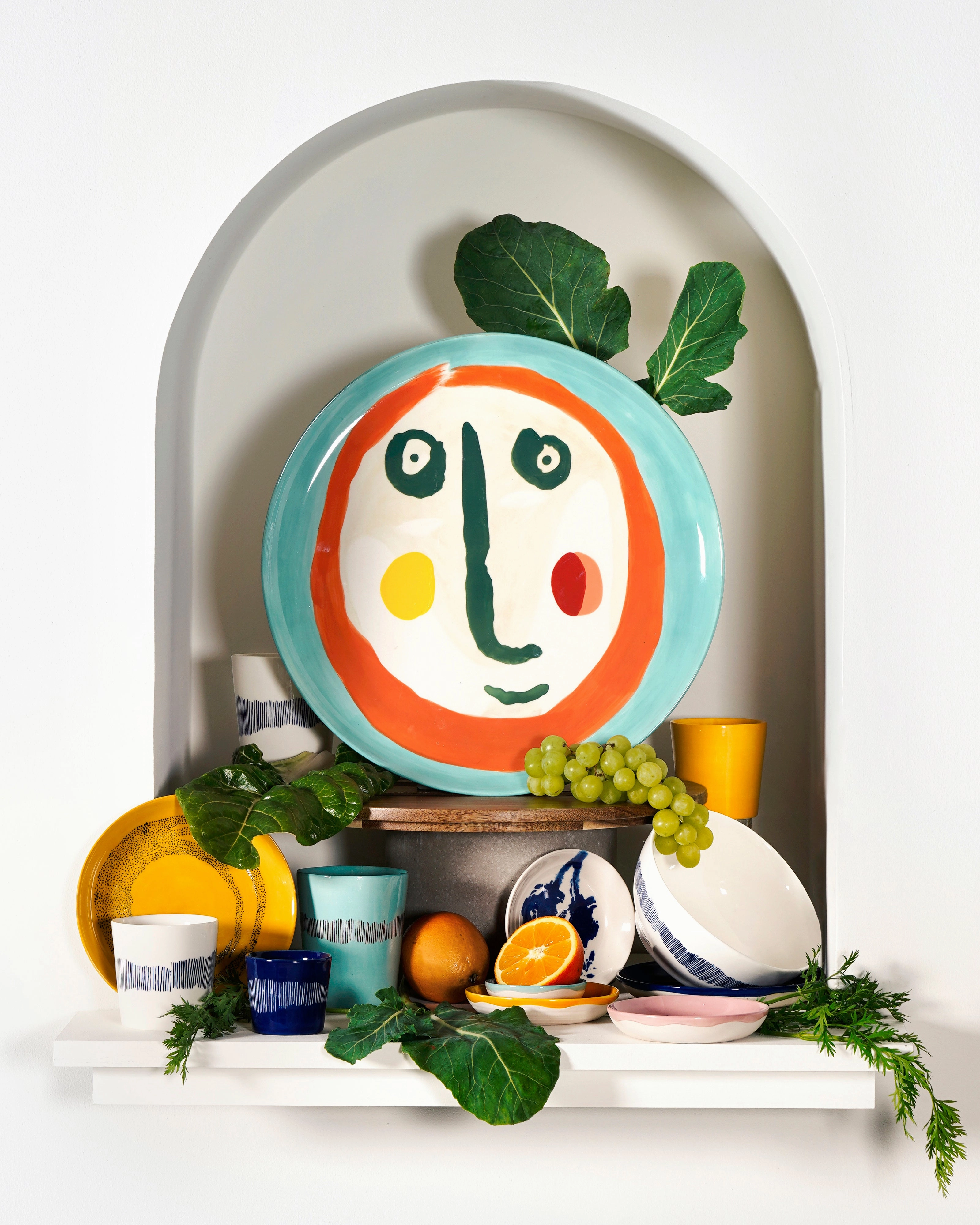 Serving plate with face 2 Feast