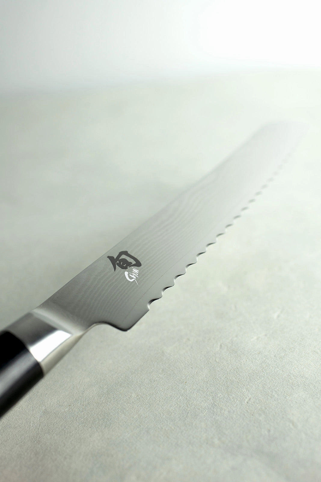 Shun Classic 9-Inch Bread Knife