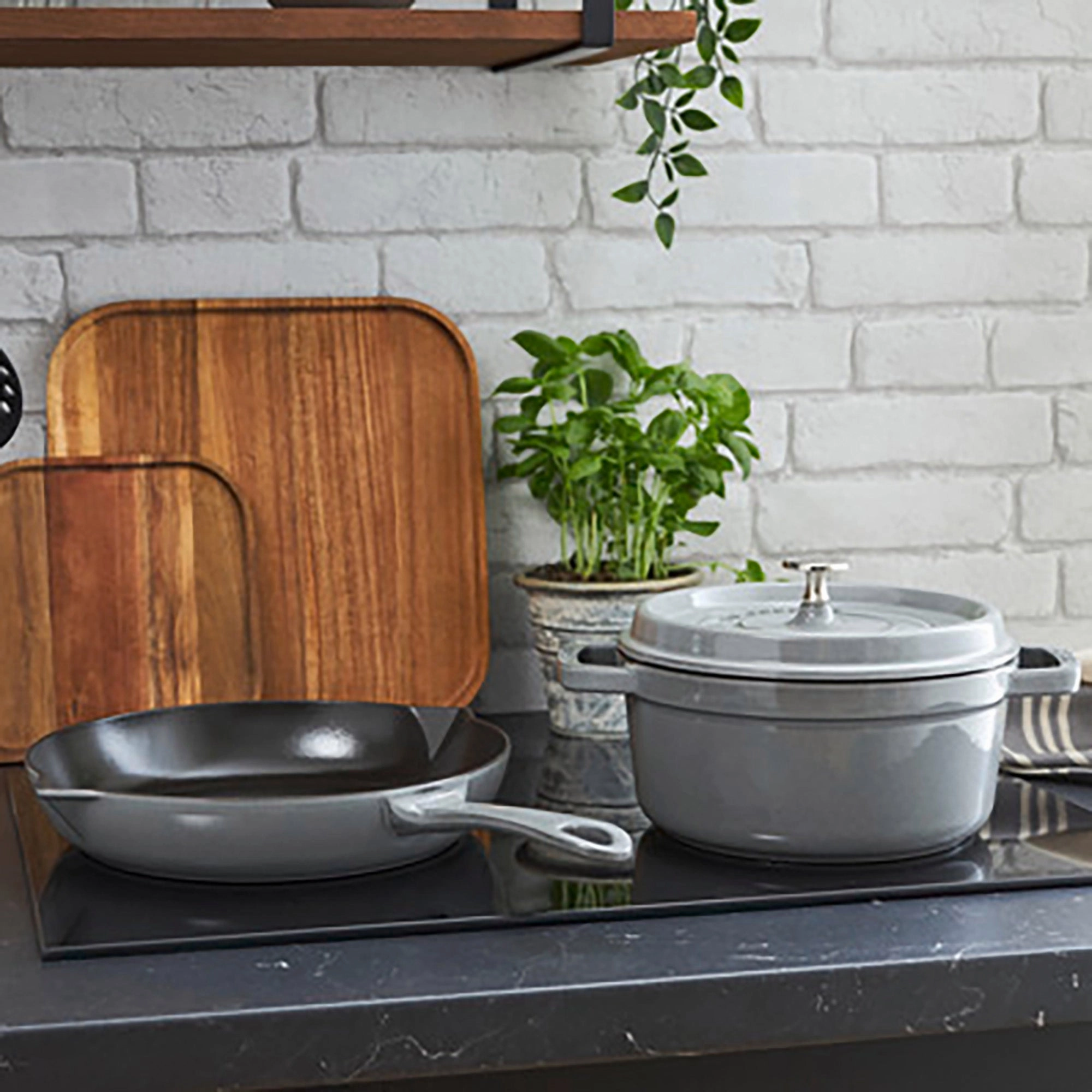Staub Cast Iron 10-inch Fry Pan