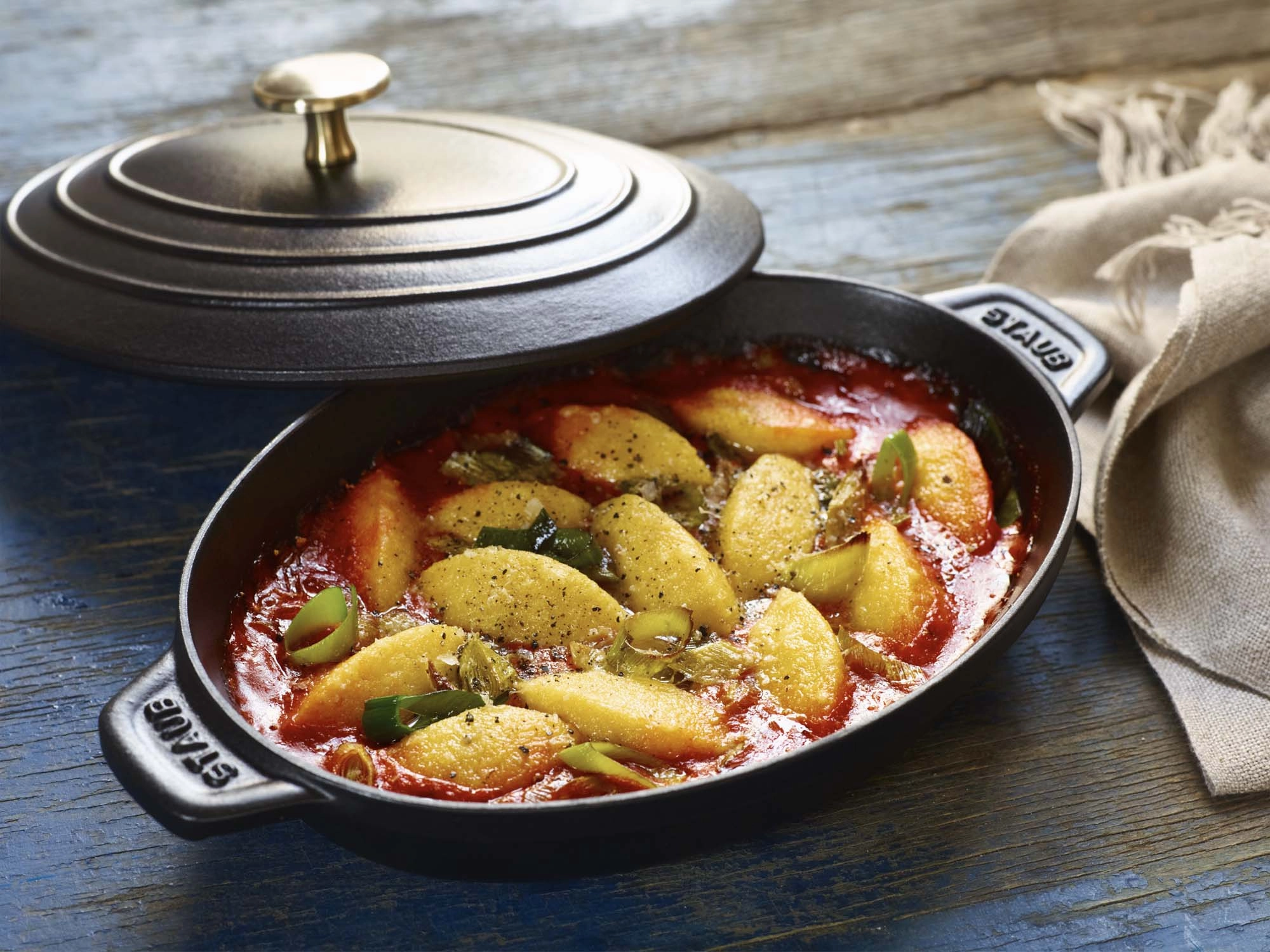 Staub Cast Iron 9-inch x 6.6-inch Oval Covered Baking Dish