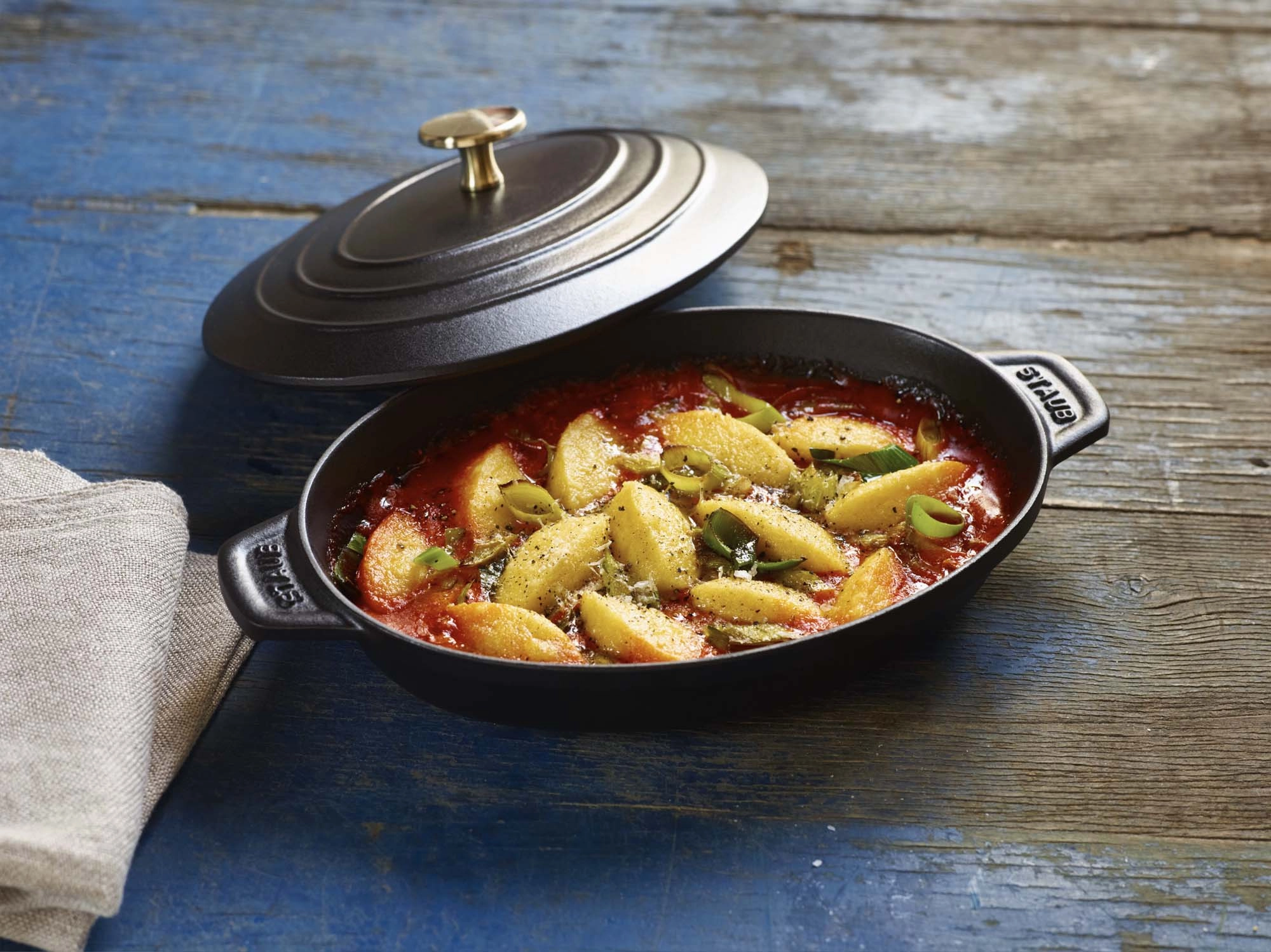 Staub Cast Iron 9-inch x 6.6-inch Oval Covered Baking Dish