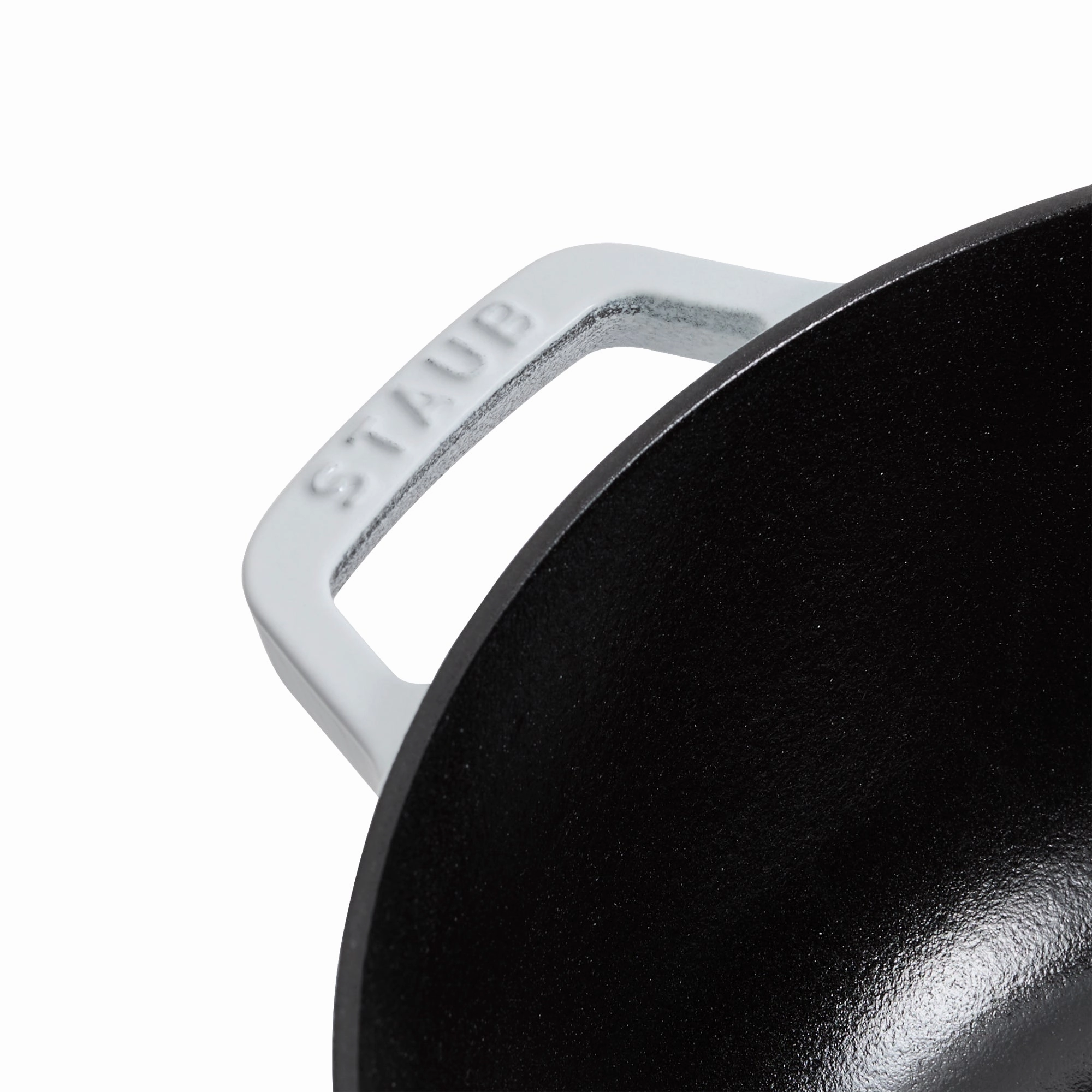Staub Cast Iron Essential French Oven, Dutch Oven, 5-quart, serves 5-6, Made in France