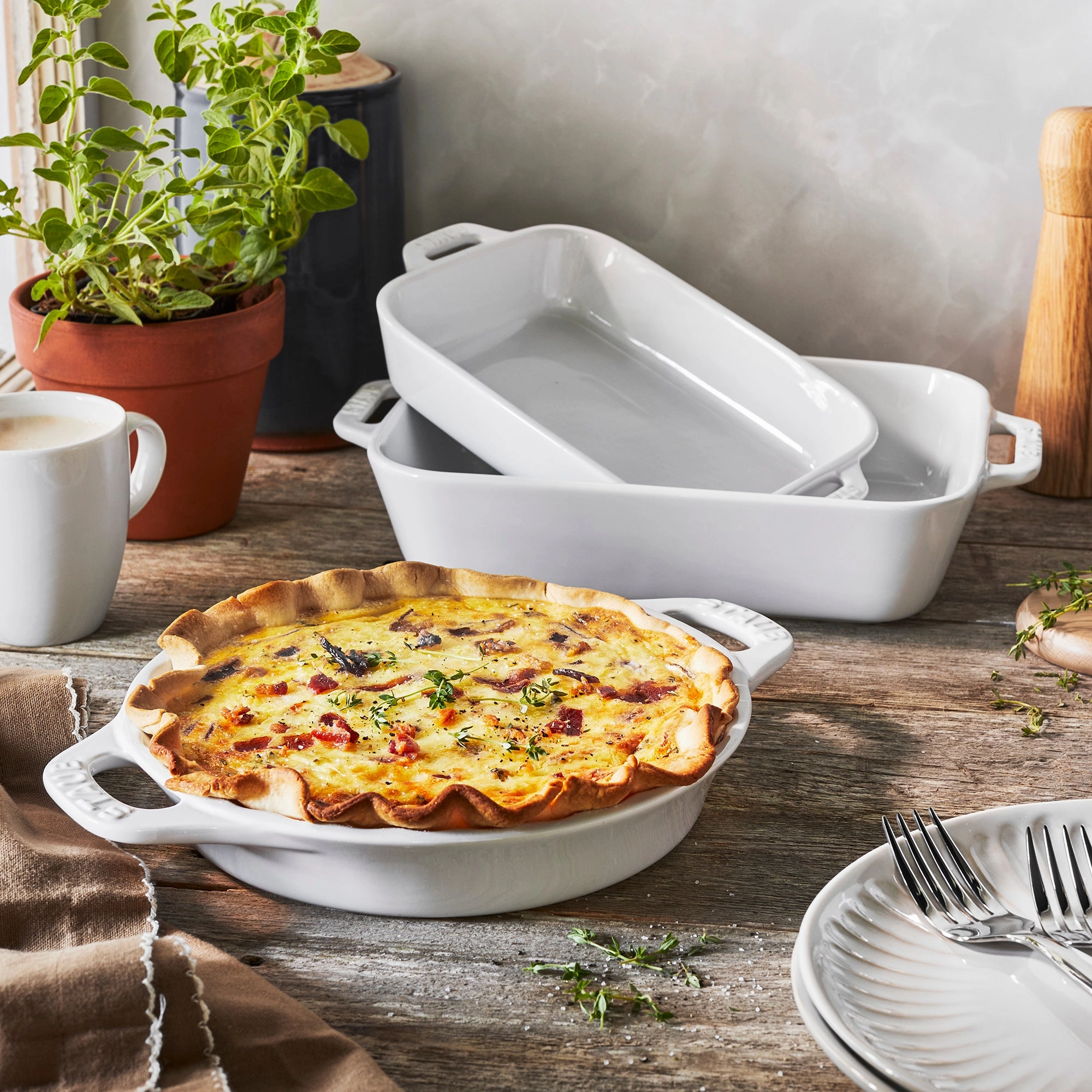 Staub Ceramic 9-inch Pie Dish