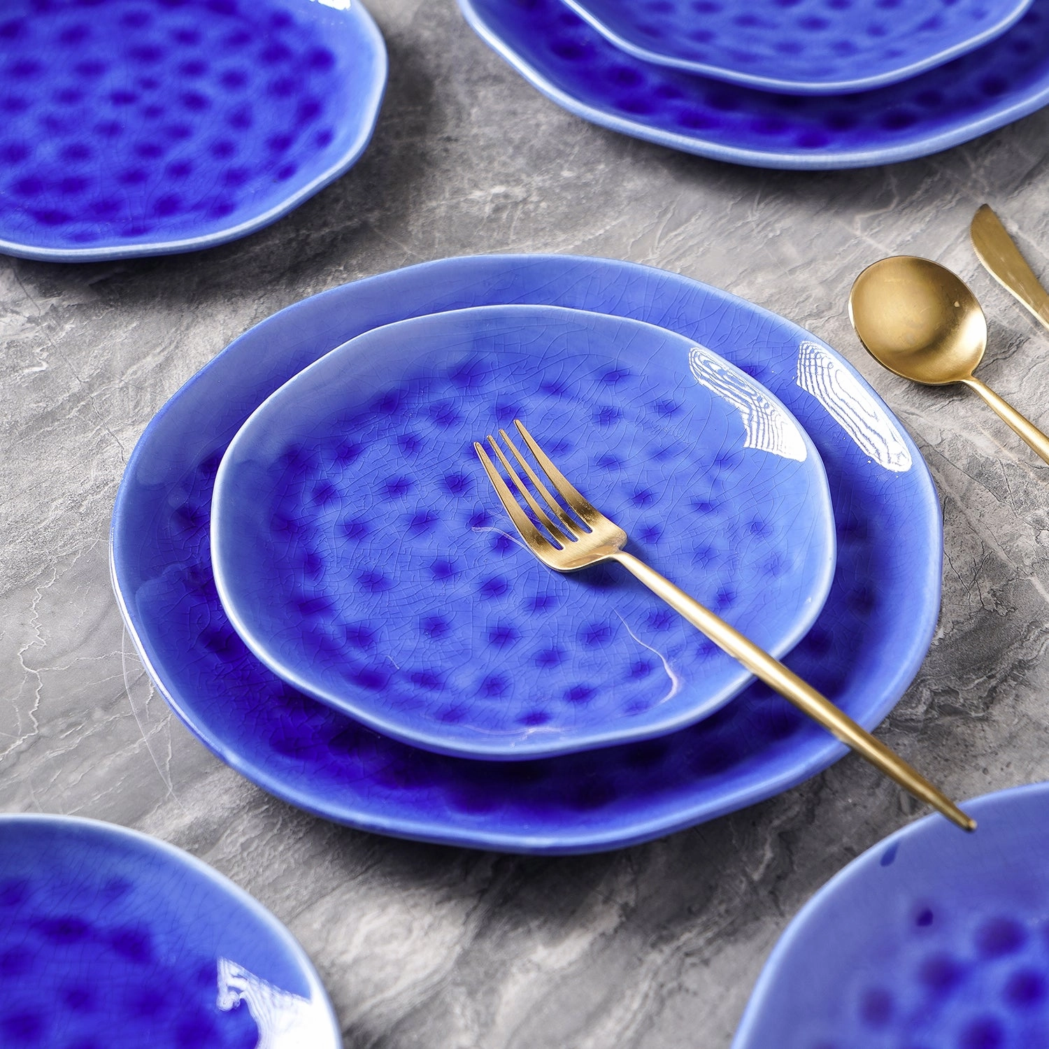 Stone Lain Constance Porcelain 16-Piece Dinnerware Set