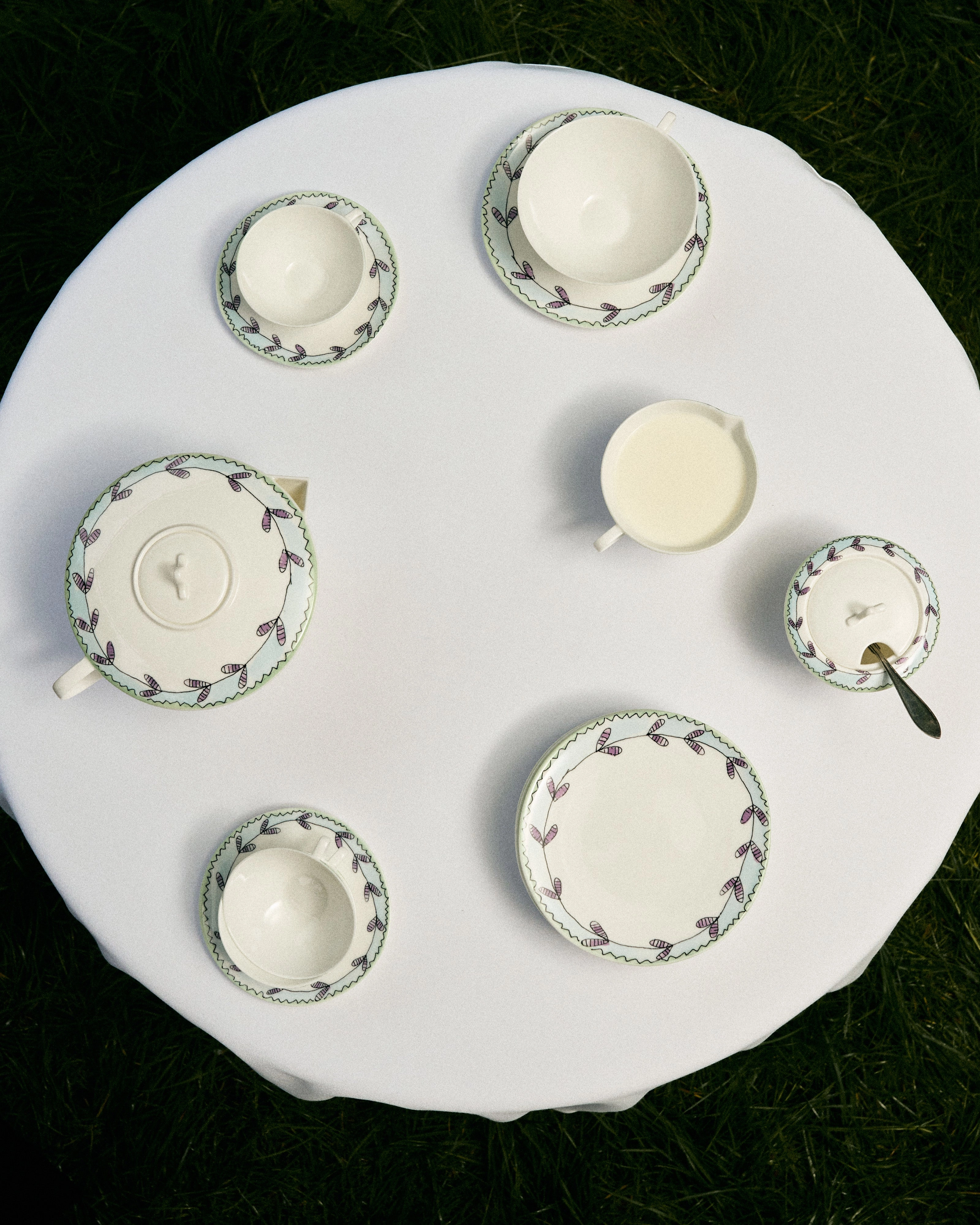 Sugar bowl Blossom milk Midnight Flowers