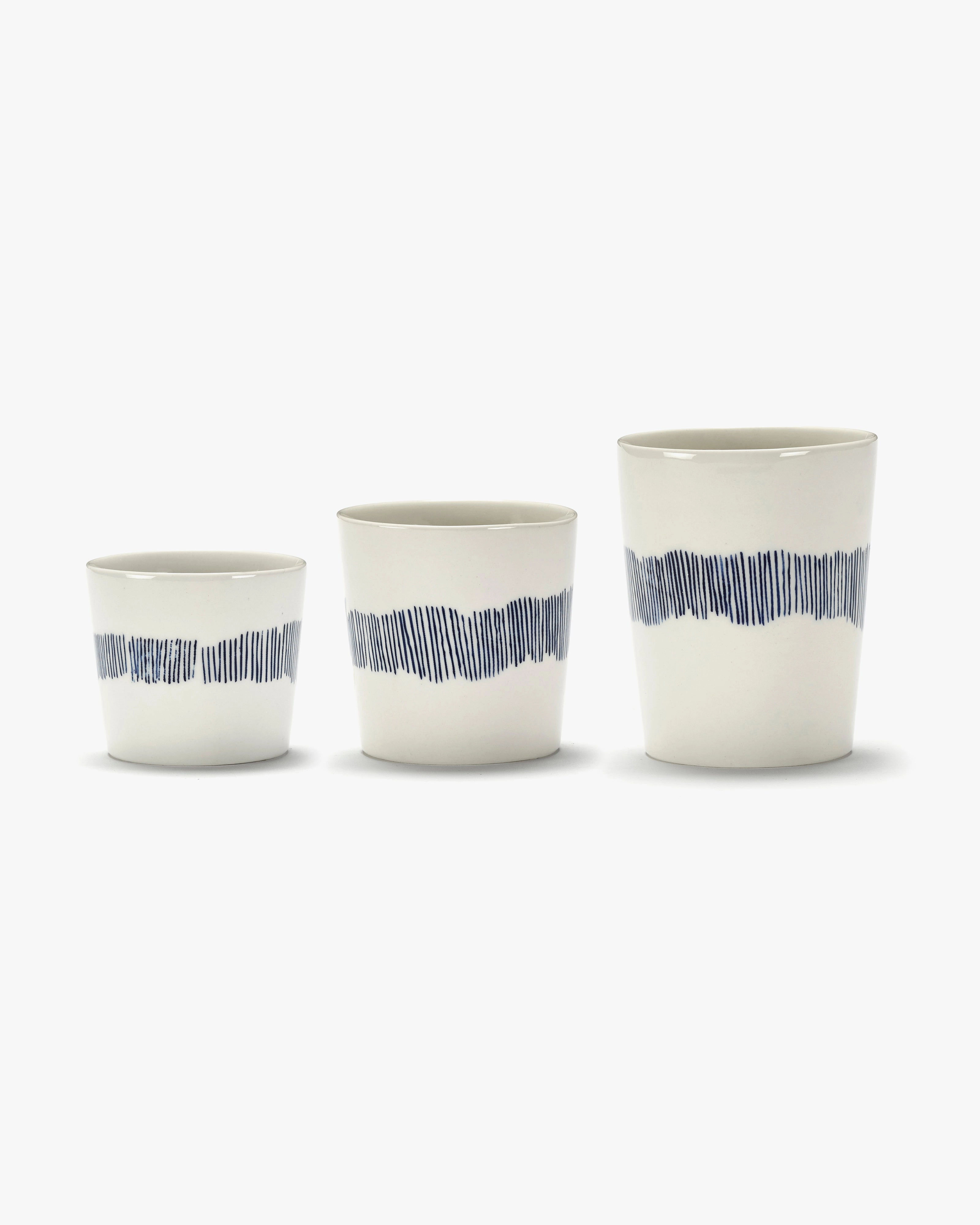 Tea cup 11.16 OZ white - blue stripes Feast