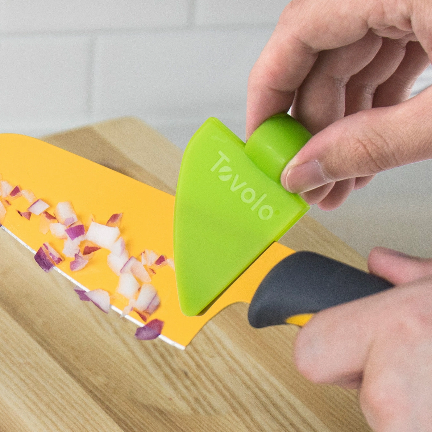 Tovolo Clean Sweep Knife Glider Garlic Knife Cleaner, Assorted Colors