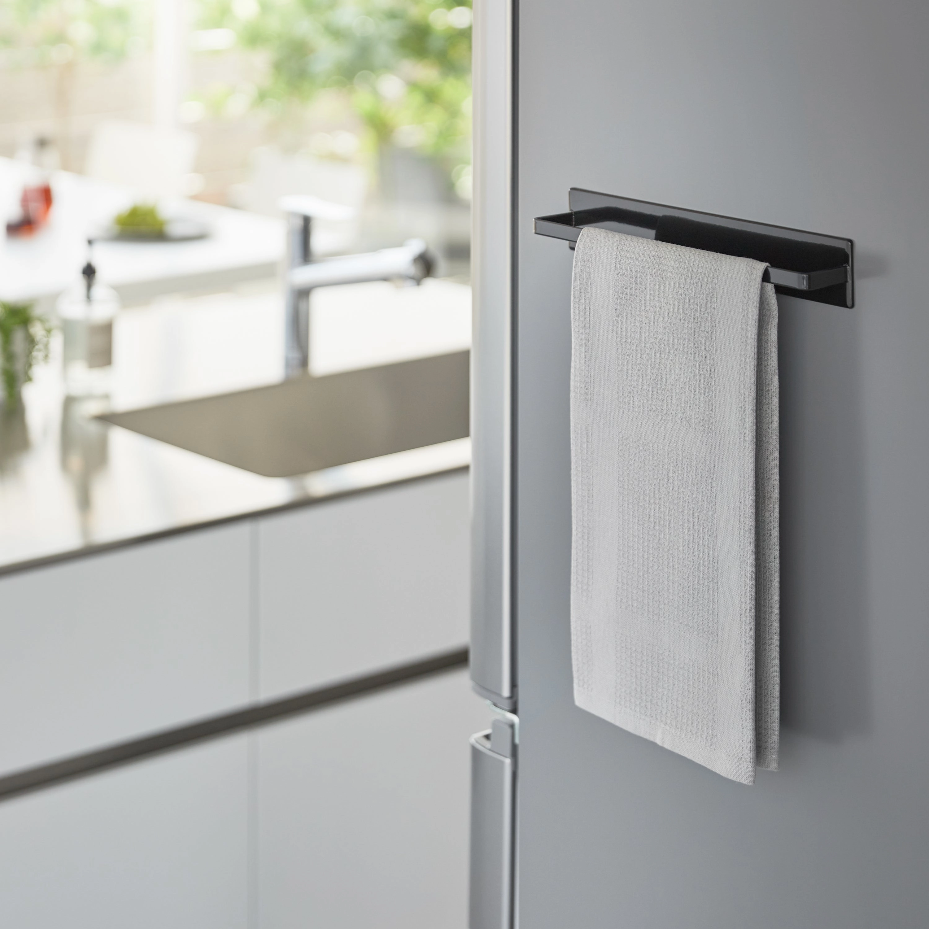 Yamazaki Home Magnetic Kitchen Towel Hanger, Steel, Supports 3 pounds, Magnetic, No Assembly