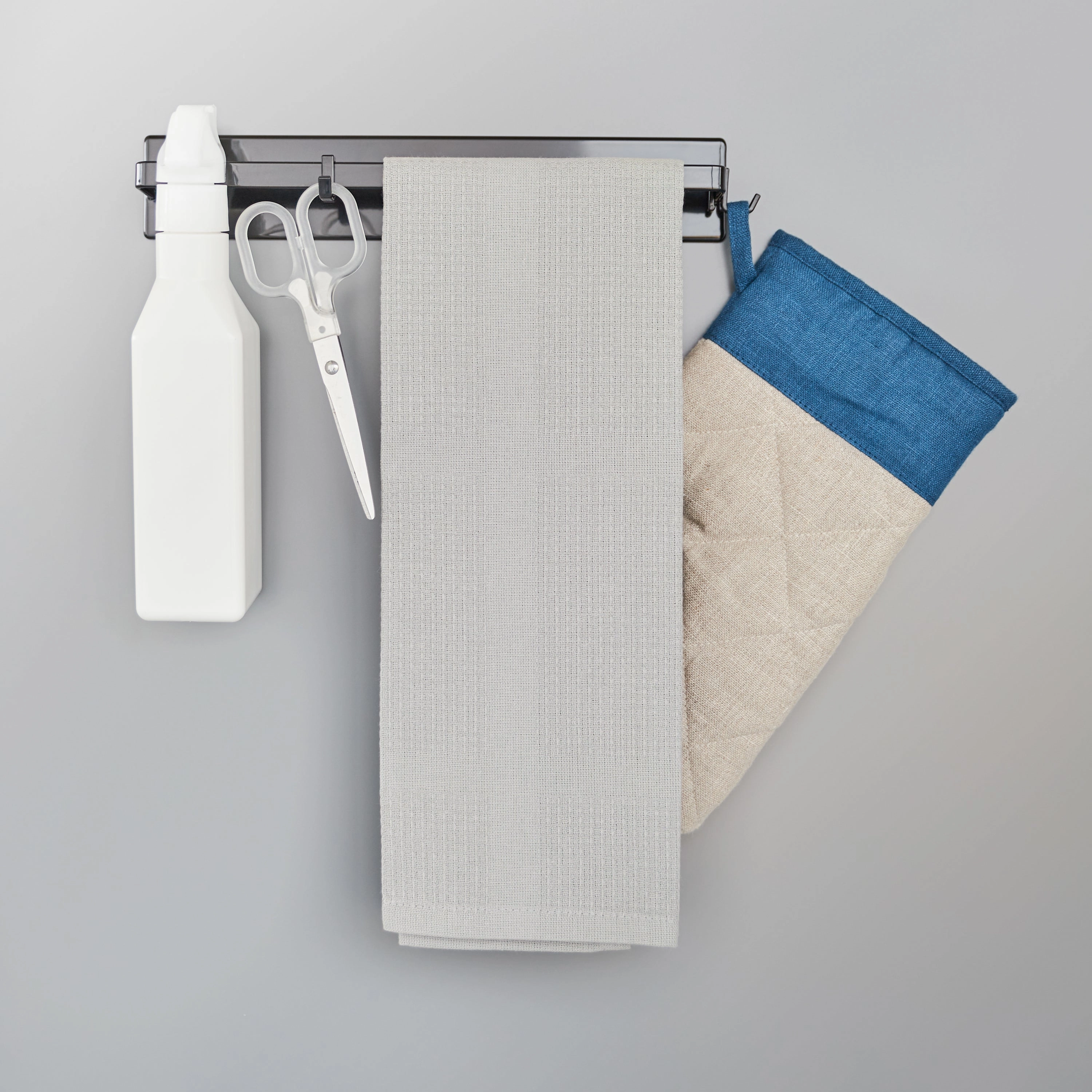 Yamazaki Home Magnetic Kitchen Towel Hanger, Steel, Supports 3 pounds, Magnetic, No Assembly