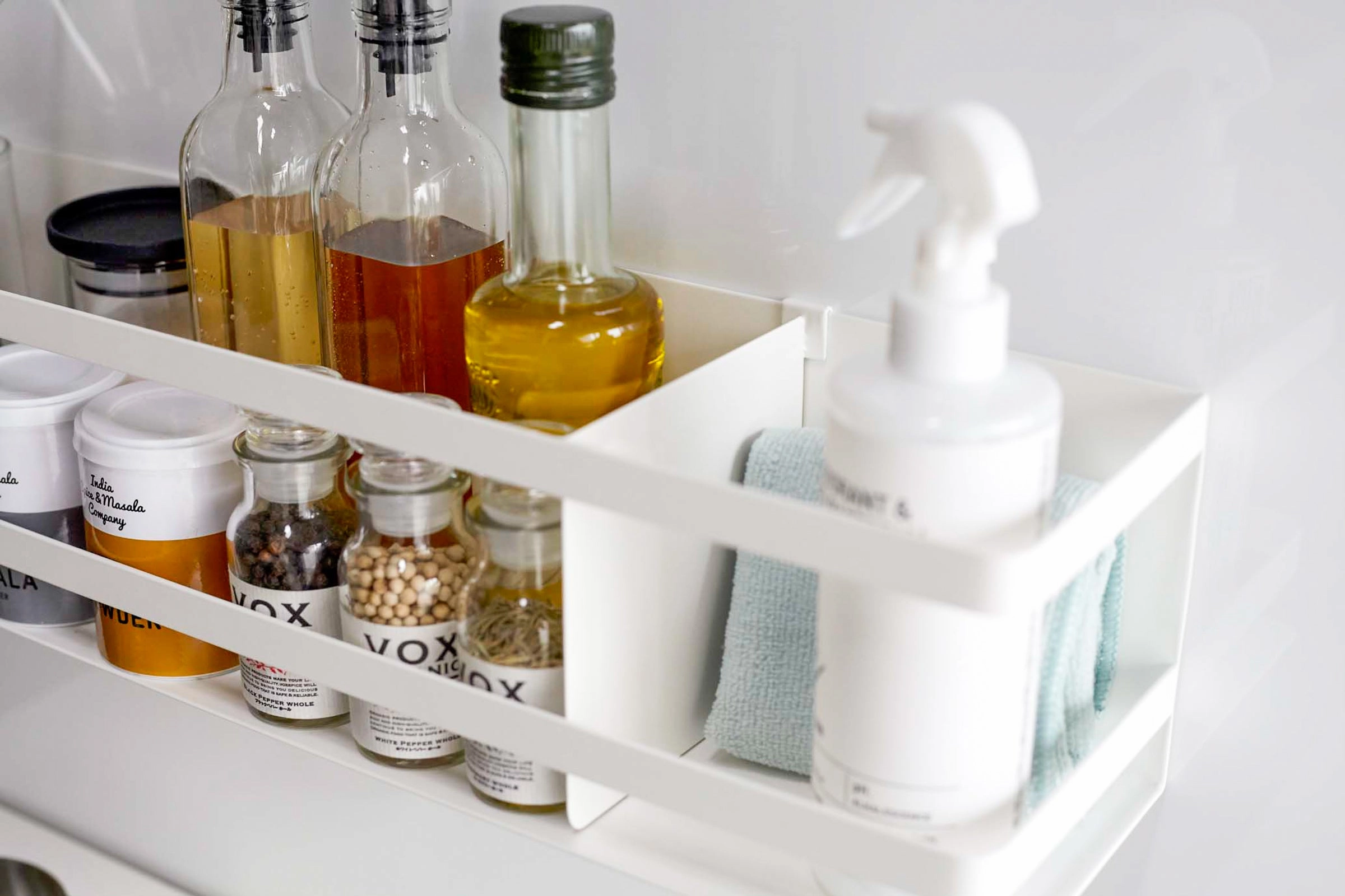 Yamazaki Home Magnetic Storage Rack, Steel, Magnetic, Sliding Divider, No Assembly