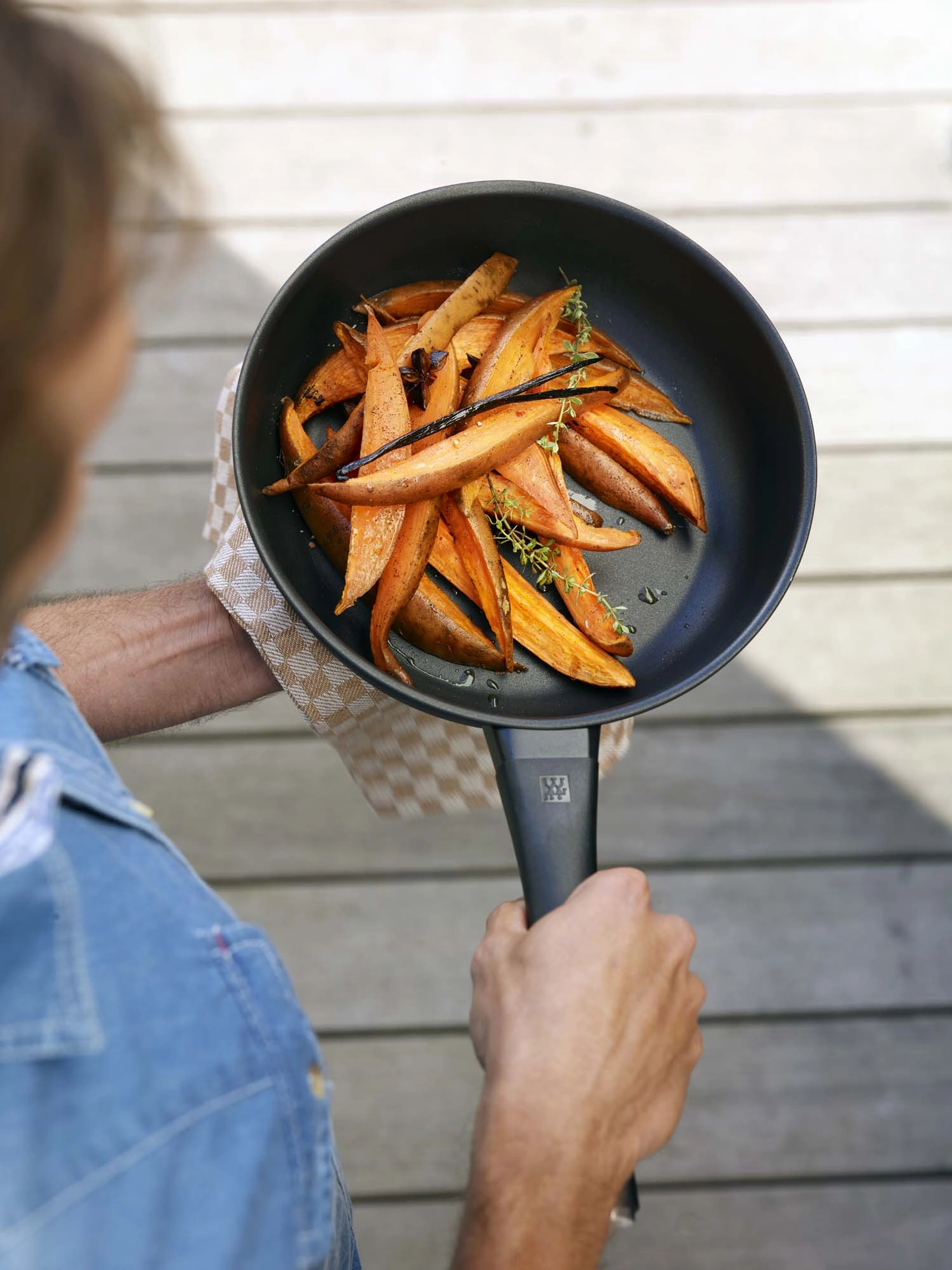 ZWILLING Madura Plus Forged Aluminum Nonstick Fry Pan