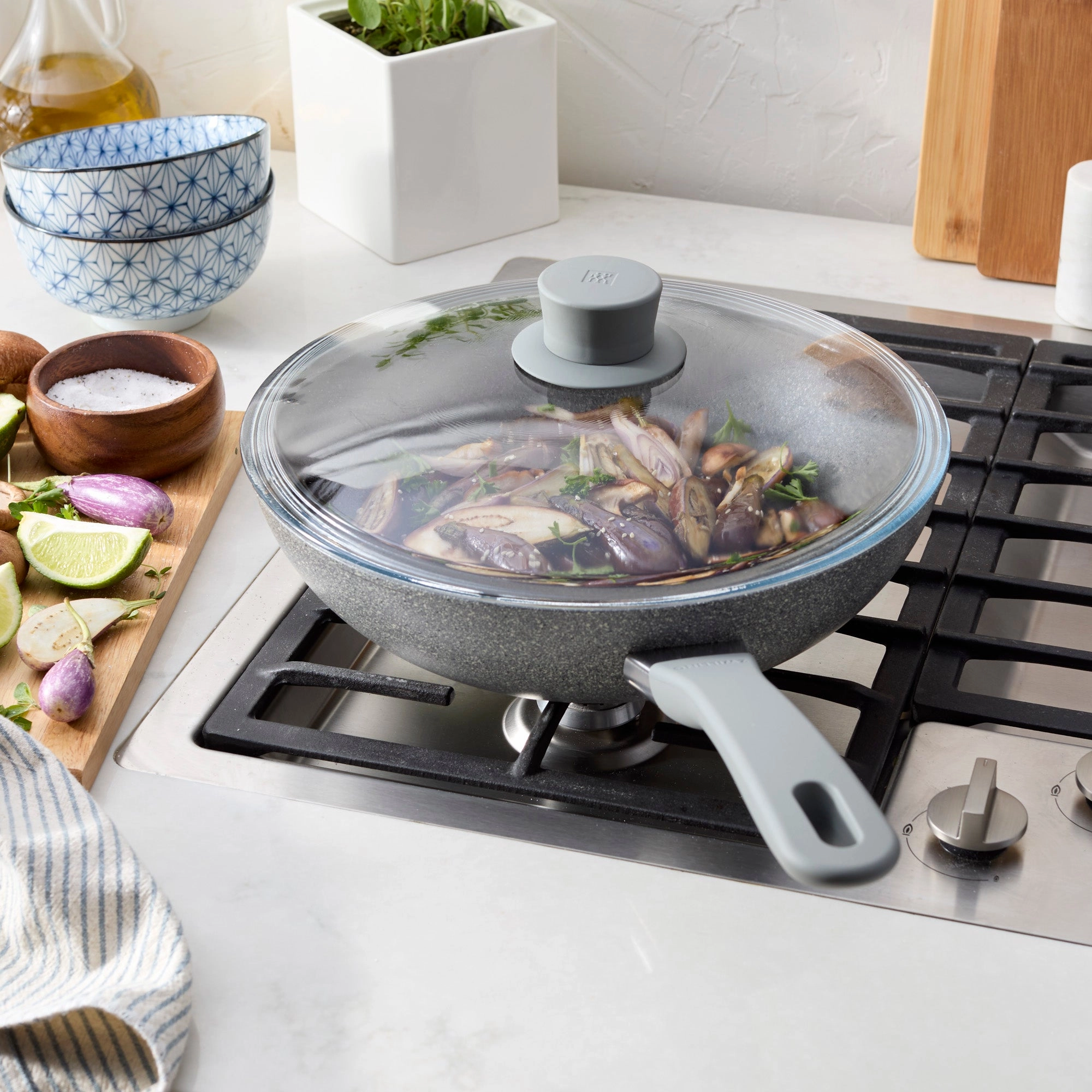 ZWILLING Parma Plus 11-inch Aluminum Nonstick Wok with Lid