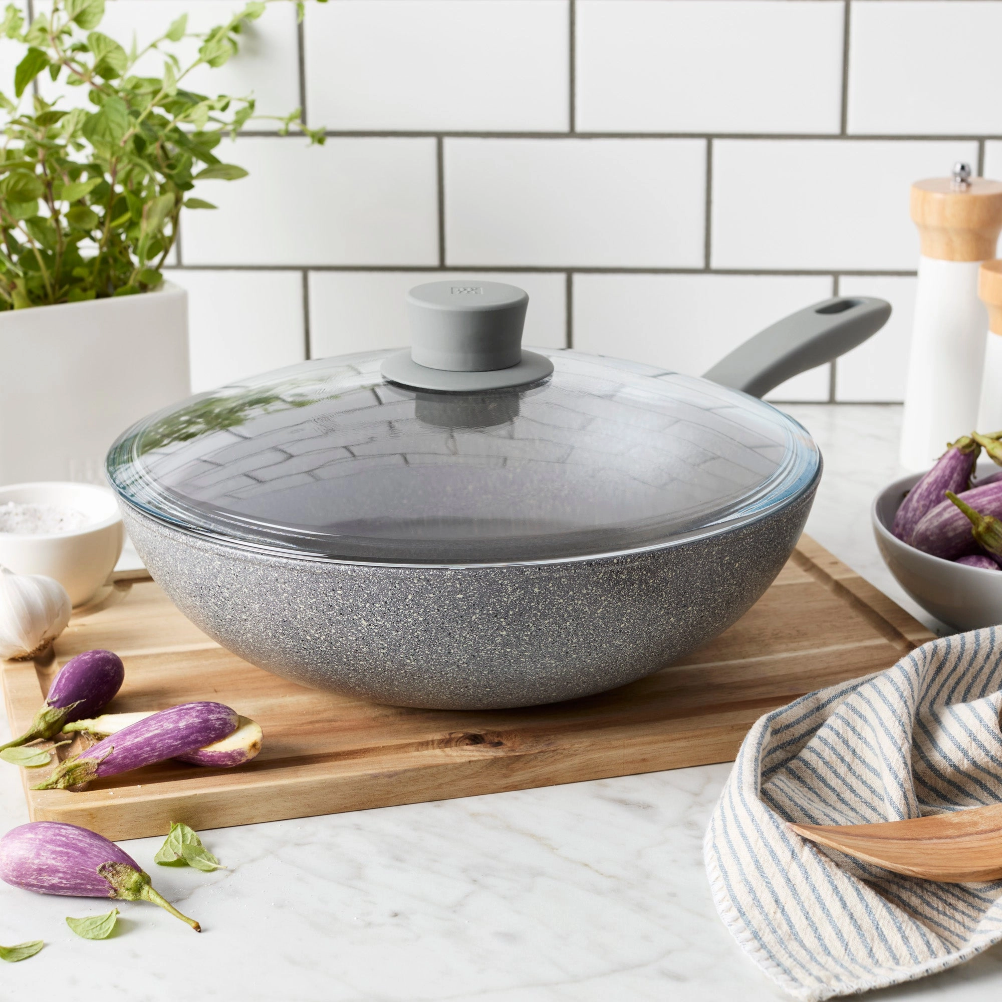 ZWILLING Parma Plus 11-inch Aluminum Nonstick Wok with Lid