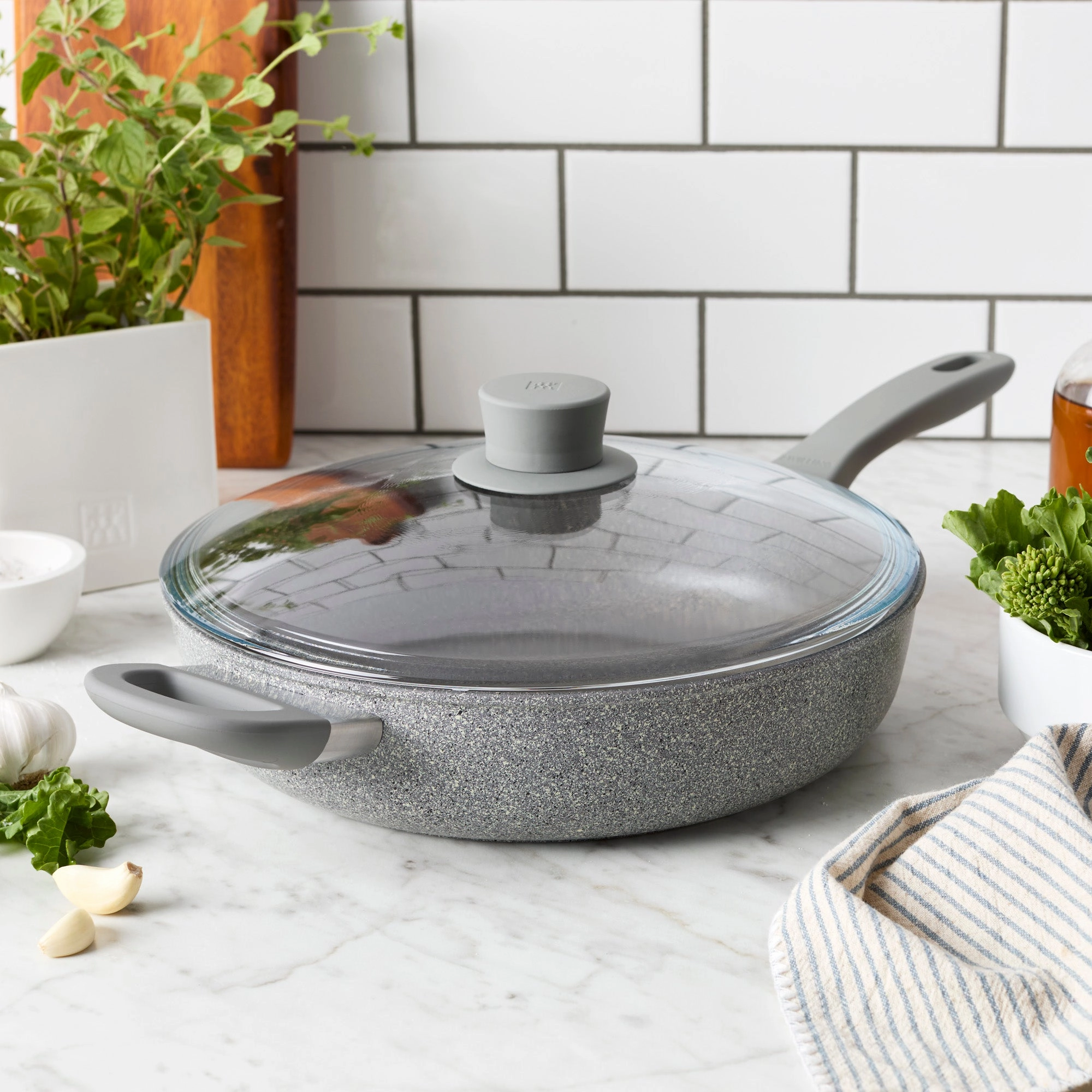 ZWILLING Parma Plus Aluminum Nonstick Saut Pan