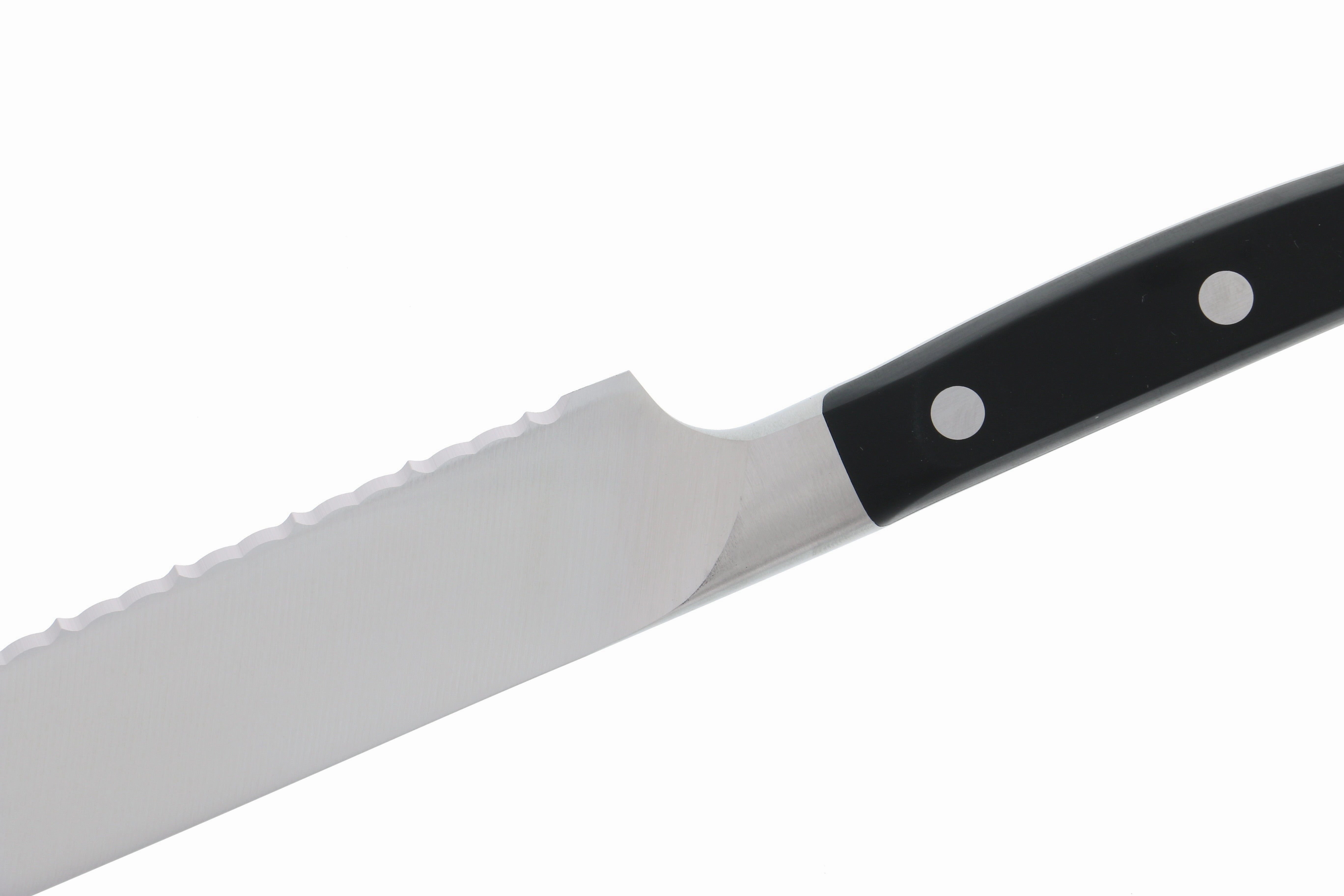 ZWILLING Pro 9-inch Z15 Bread Knife