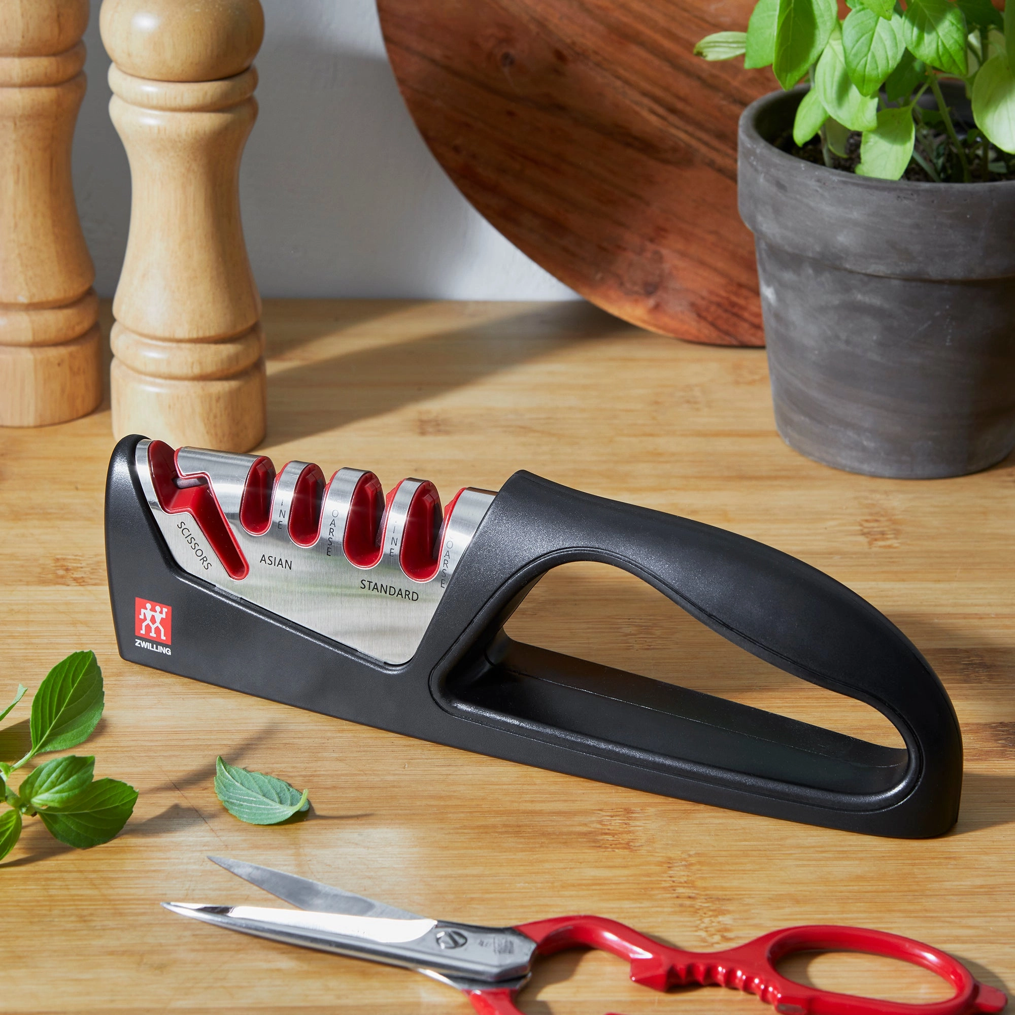 ZWILLING Razor-Sharp 4-Stage Pull Through Knife Sharpener with Shear Sharpener, German Engineered Informed by 100  Years of Mastery
