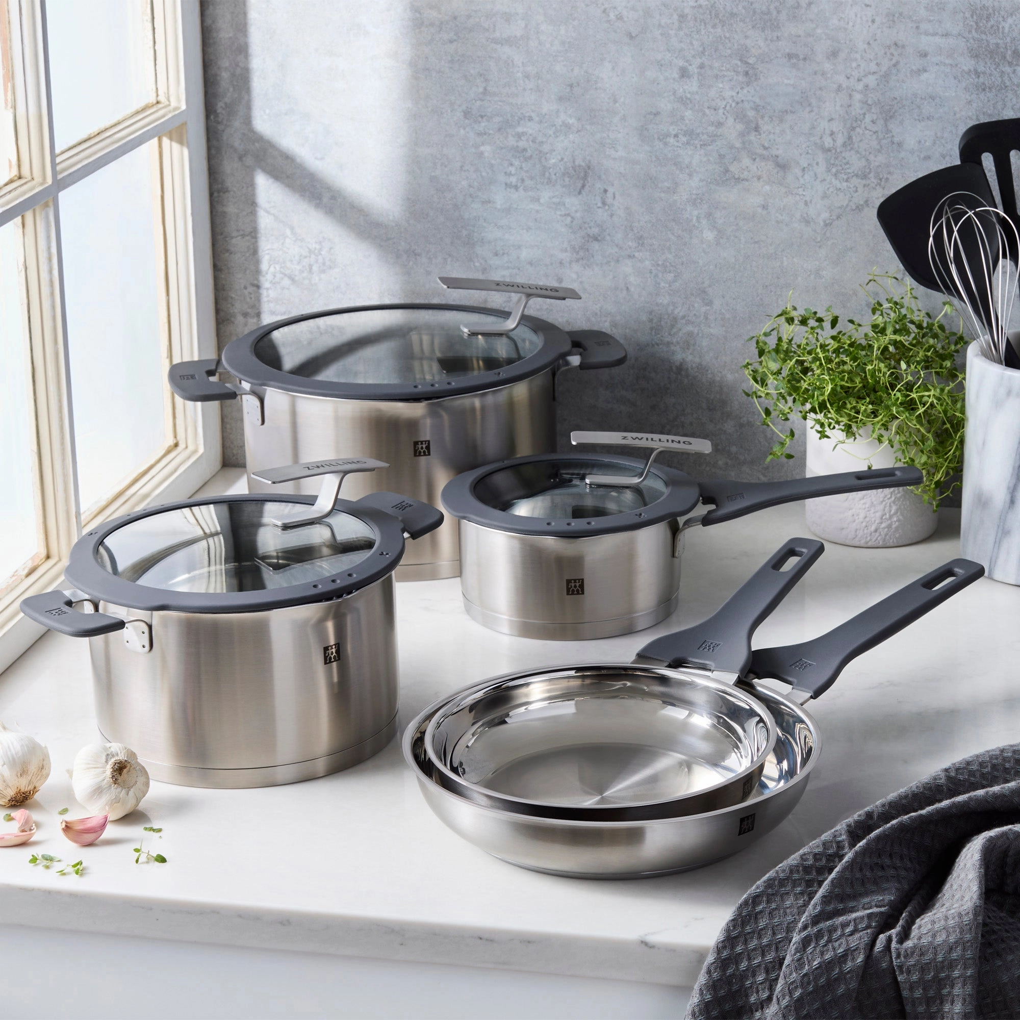 ZWILLING Simplify 1.6- qt Stainless Steel Saucepan with Lid