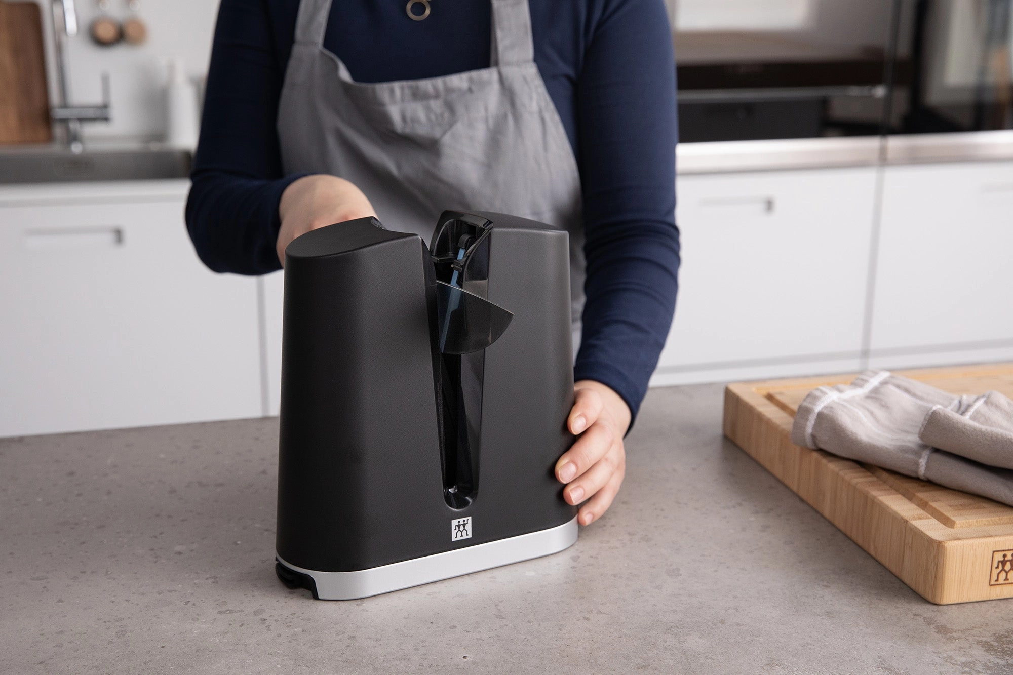 ZWILLING V-Edge Professional Knife Sharpener, for both Western and Japanese Blades, Black